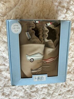 Robeez Beige Leather Baby Shoes with Car Appliques